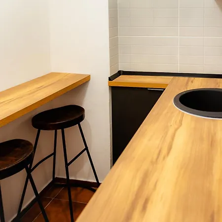 Modern - Victory Square Near Government Building * Bucarest