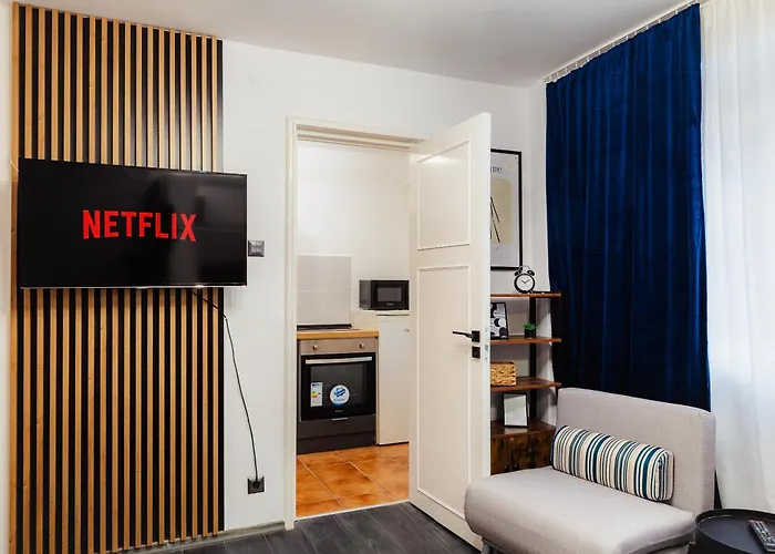 아파트 Modern - Victory Square Near Government Building 부쿠레슈티